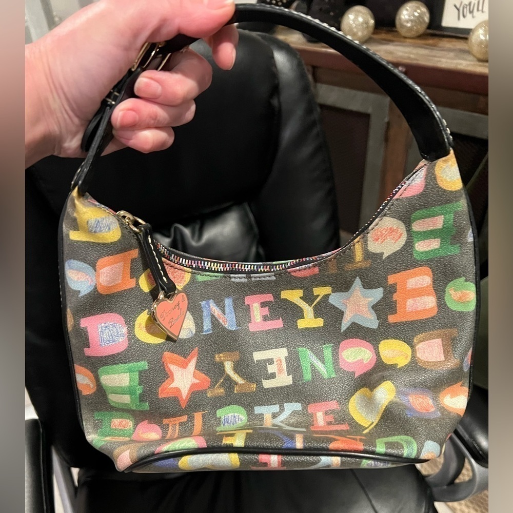 BIN046.3 NWT Dooney & Bourke Graffiti Zipper Top Sac Shoulder Bag NWT